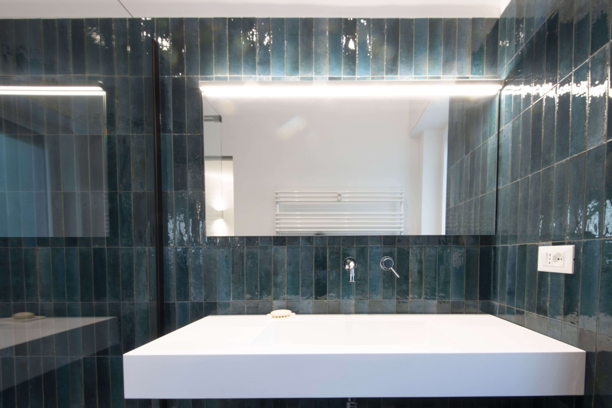 studio-d-architettura-casa-s-bagno-verde-specchio